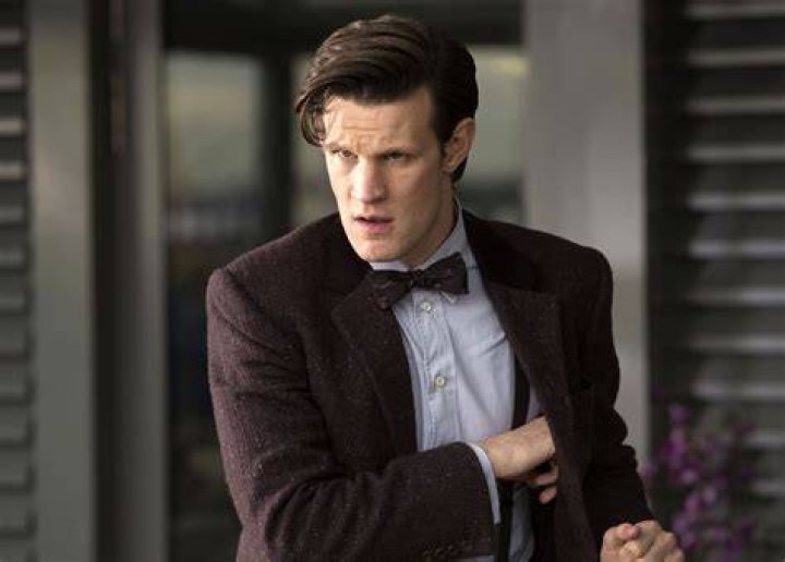 Who is Matt Smith's mother Lynne Smith? Age, bio, profession, family, net worth 1 16 matt smith mit seiner mutter bei der premiere 16 9 spoton article 1027907