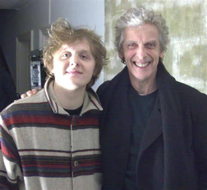 Is Lewis Capaldi related to Peter Capaldi? Is Peter Capaldi Lewis Capaldi’s dad?
