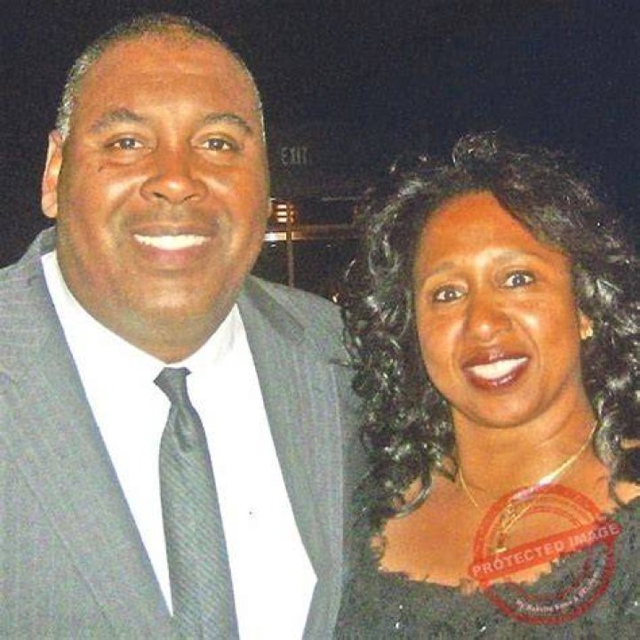 Rodney Tyson Wiki, age, family, Mike Tyson's brother, physician assistant, net worth 1 Rodney Tyson with his wife Tammy and son 1616227609384