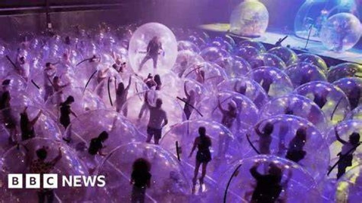 The Flaming Lips Holds Concert With Fans In Plastic Bubbles