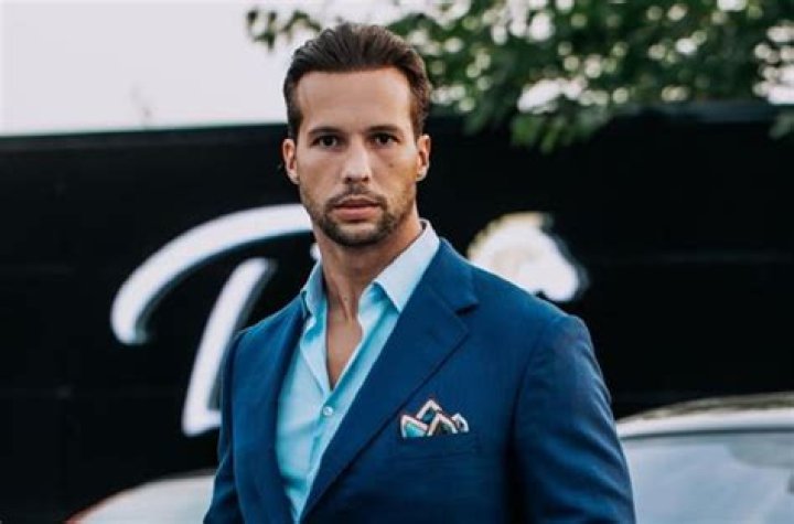 Tristan Tate Wikipedia, age, height, girlfriend, kids, daughter, kickboxing record, Instagram, net worth 1 Tristan Tate 330x200 1