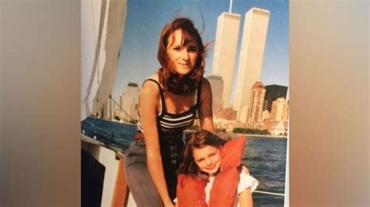 
Who are Julia Foxs Parents? Julia Fox Biography, Parents Name and More 