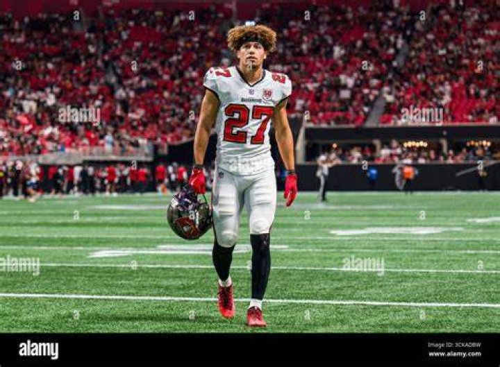 Zyon McCollum age, height, ethnicity, family, college, 40 time, draft, trade, net worth, Instagram 1 Zyon McCollum